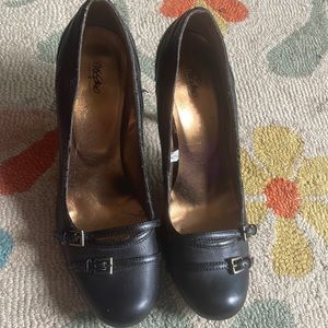 Missimo round toed heels